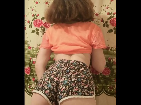 ❤️ Seksi mlada bejba se pred kamero sleče s kratkih hlač ️ Sex video pri nas ❌️❤