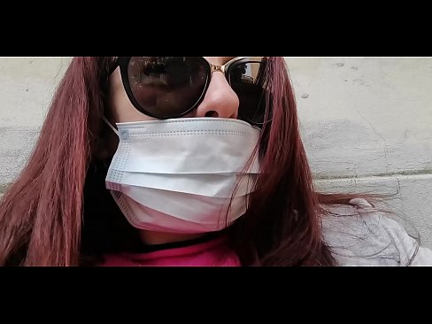 ❤️ Nicoletta se maščuje svojemu sosedu in mu urinira v garažo (Posebna italijanska karantena Covid19) ️ Sex video pri nas ❌️❤